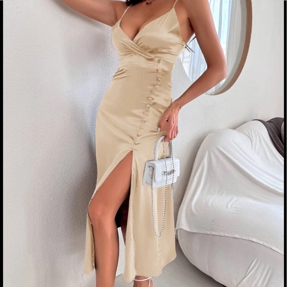 Chic satin button detail bodycon cami green - Picture 8 of 11